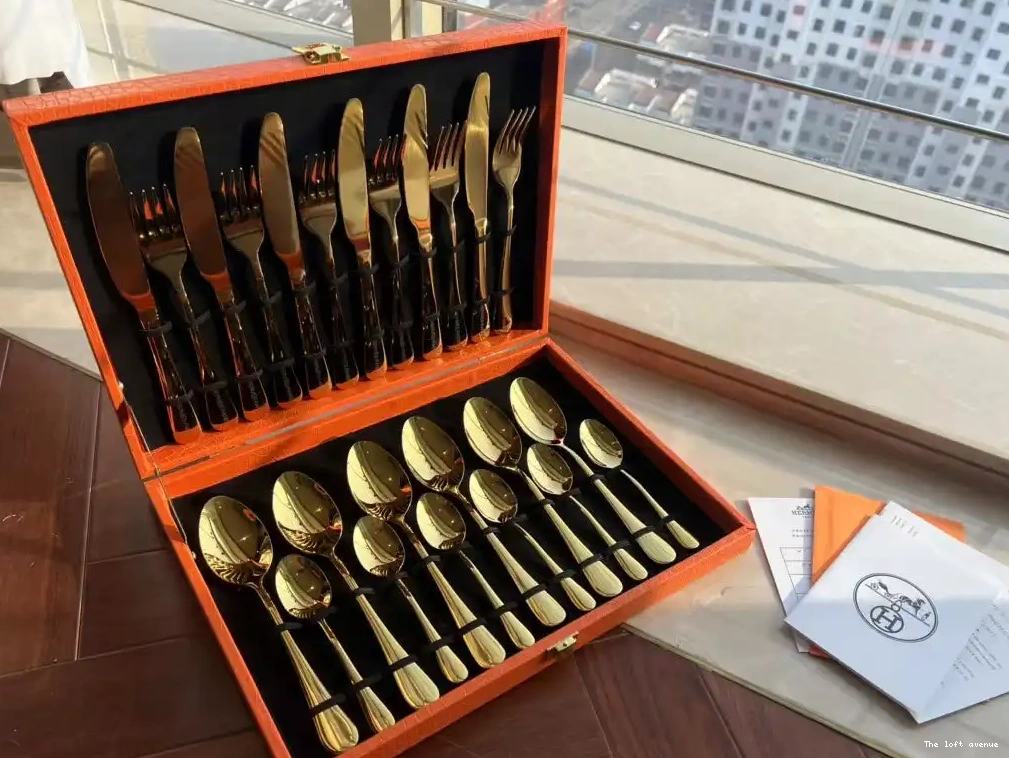 SET HERMES CUSTOM CUTLERY 0518